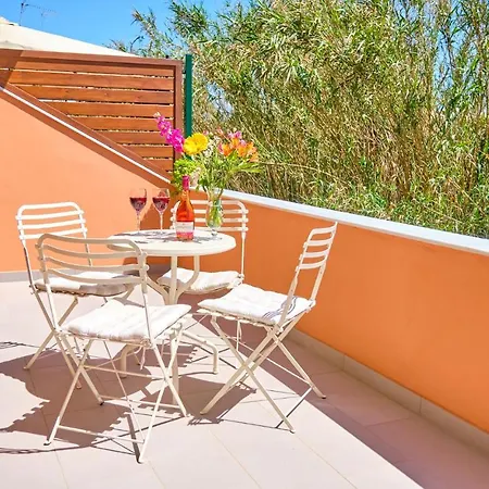 Vicky's Luxury דירה