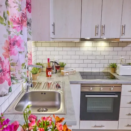 Vicky's Luxury Sidárion