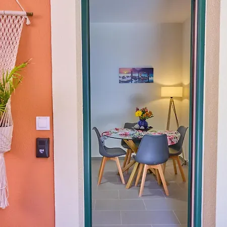 Vicky's Luxury Sidárion